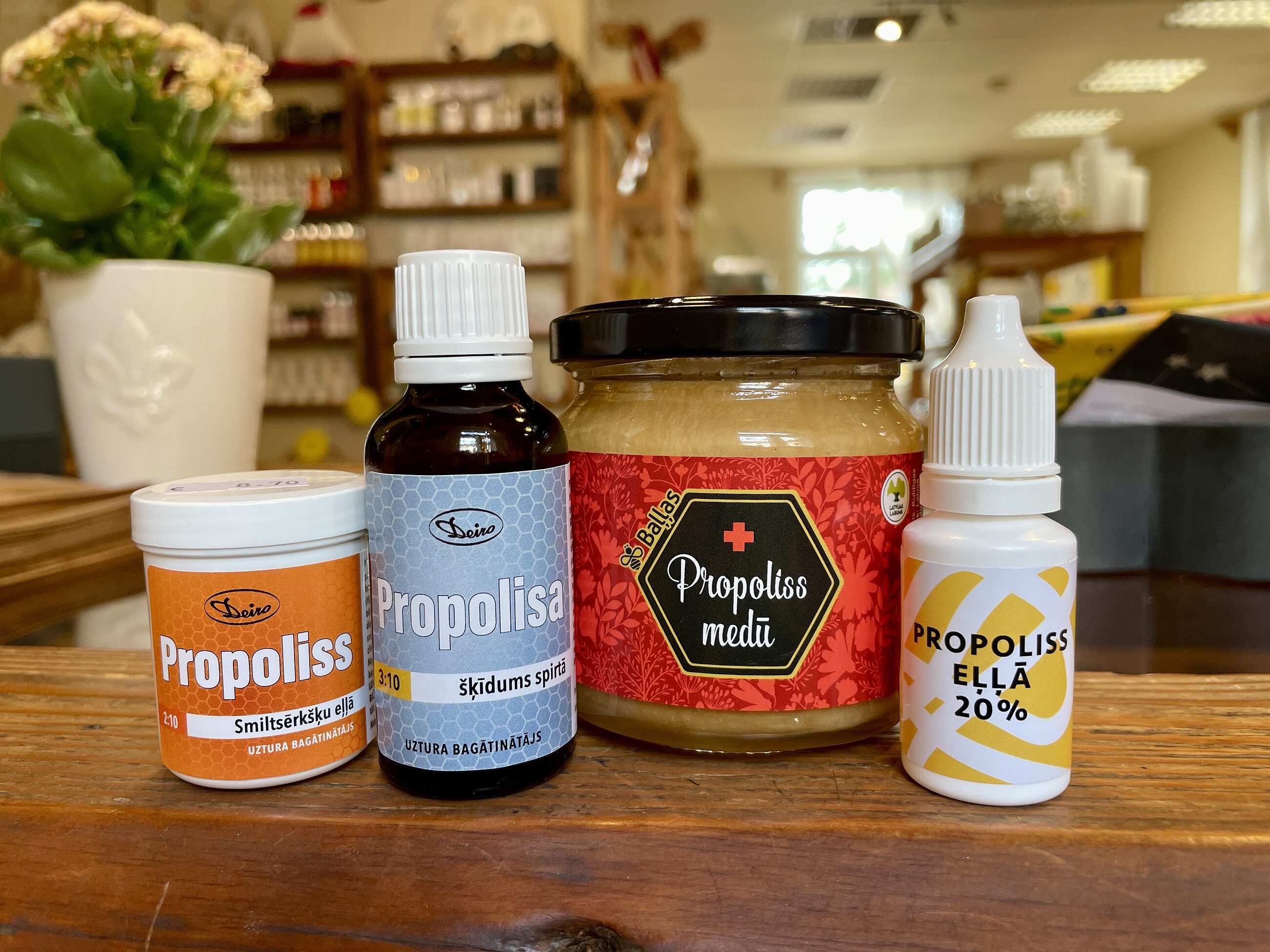 Propoliss spirtā, eļļā vai medū – kuru izvēlēties un kā lietot?