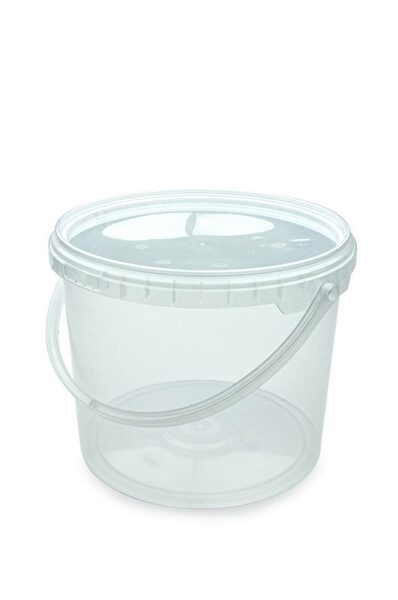 Plastic bucket with lid
